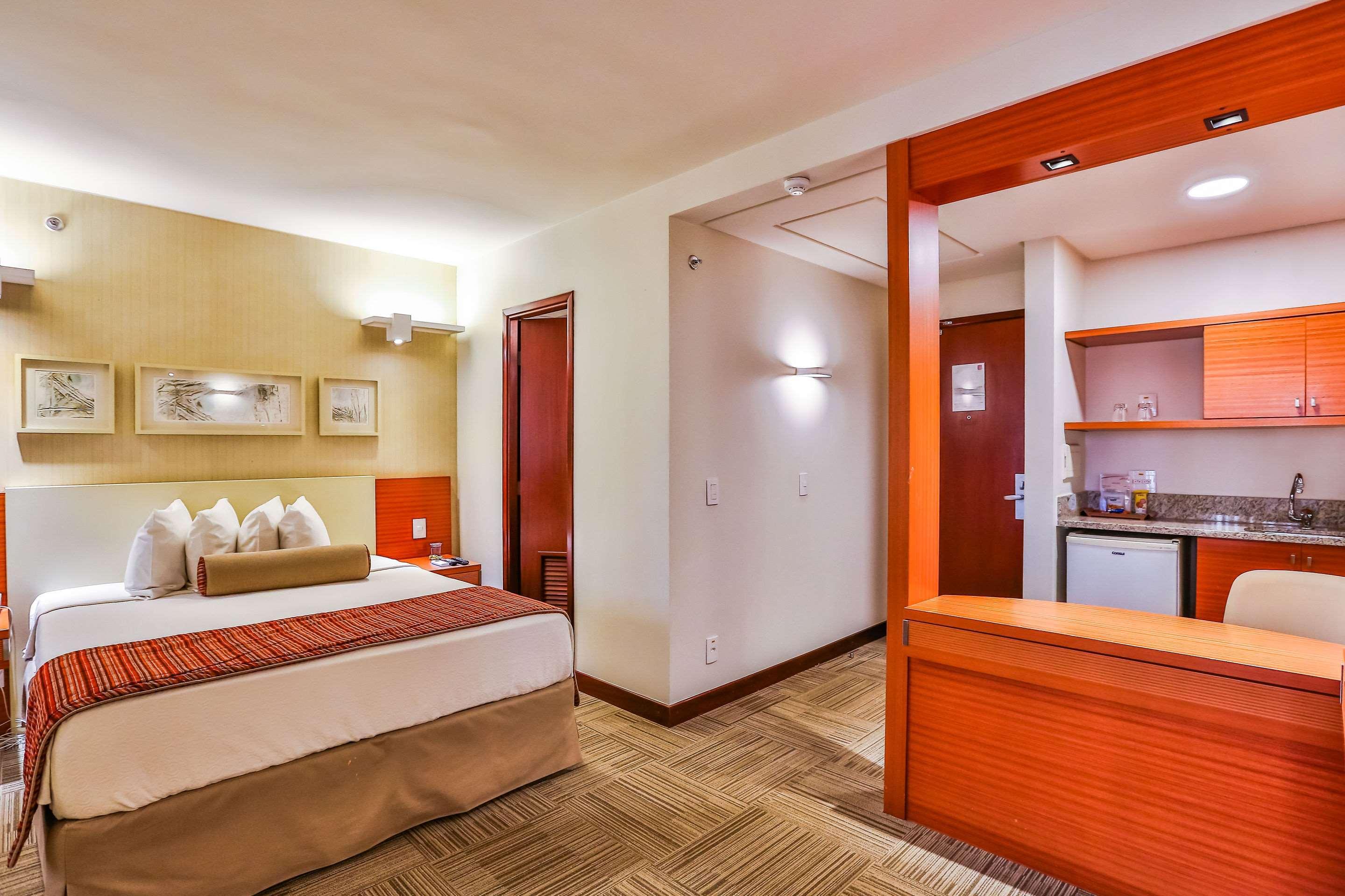 Comfort Suites Brasília Exterior foto