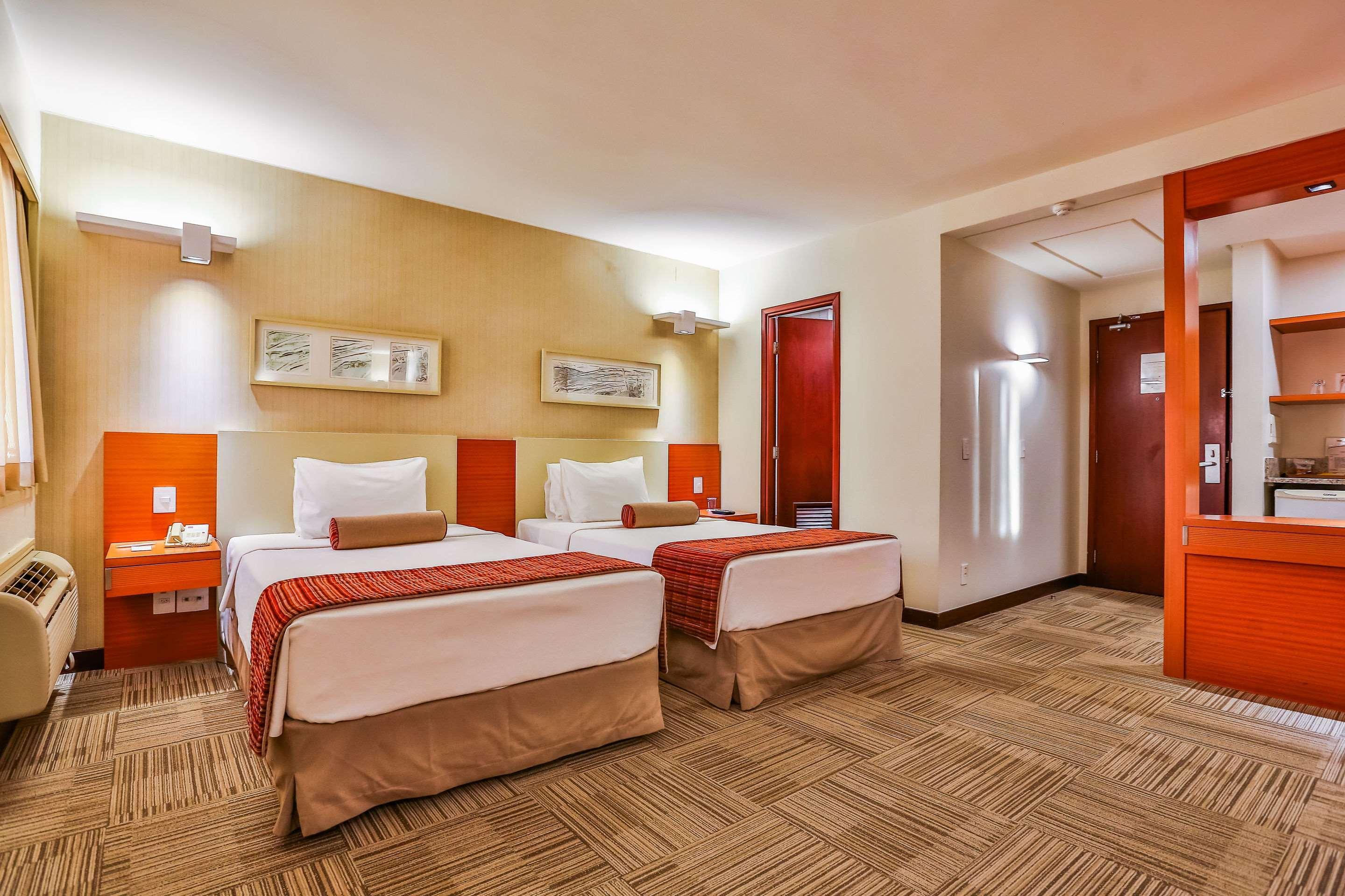 Comfort Suites Brasília Exterior foto